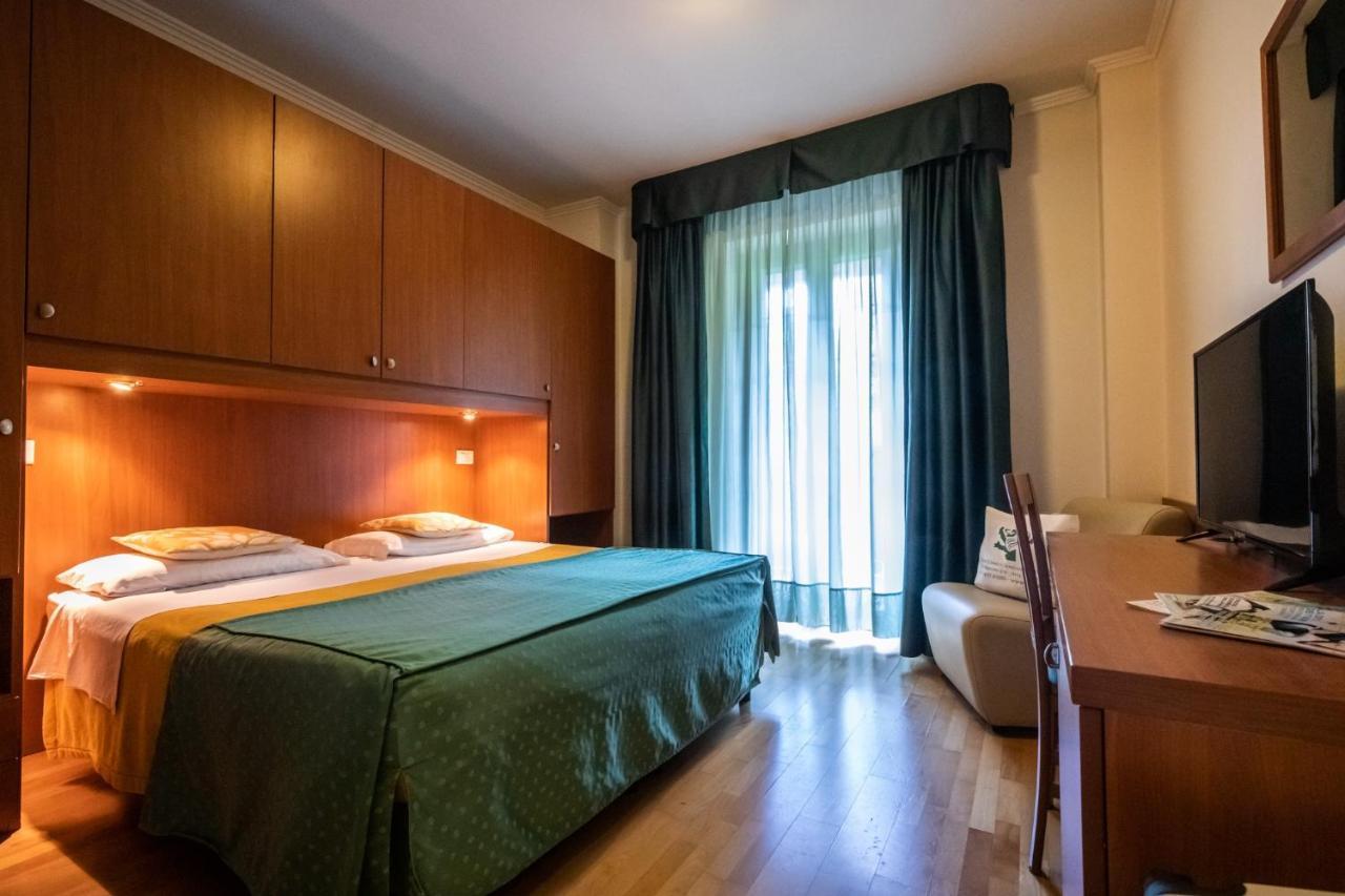 Hotel Centro Benessere Gardel Arta Terme Bagian luar foto