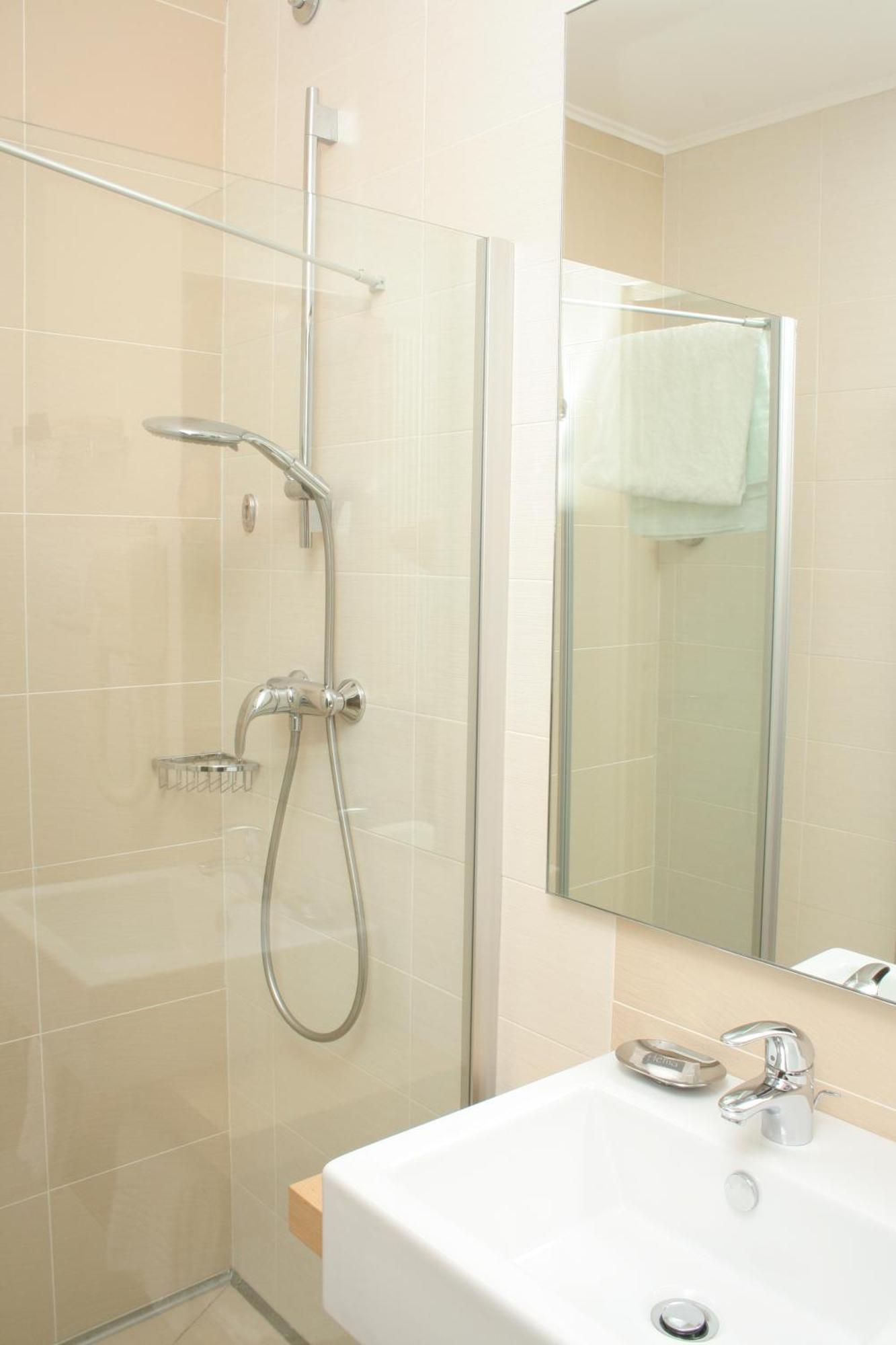 Hotel Centro Benessere Gardel Arta Terme Bagian luar foto